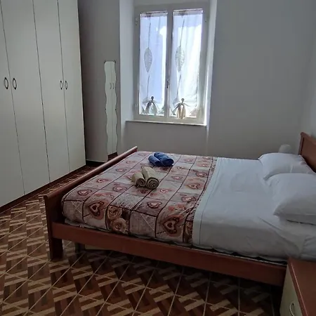 Ospedale 2bedr Apartamento